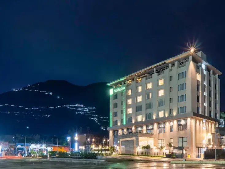 Experience Luxury and Comfort